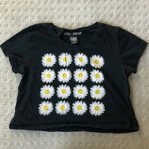 Black crop top shirt